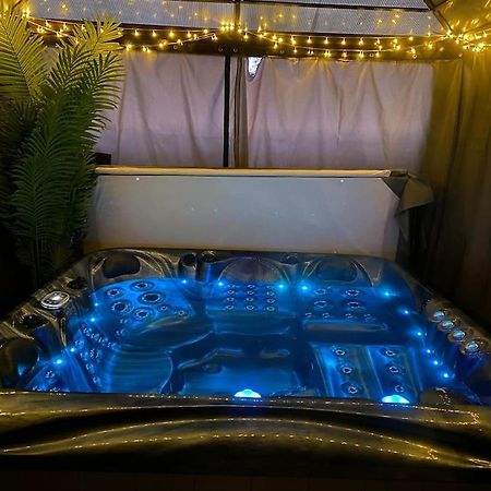 Apartamento Secret Gem 1 Bed Garden Flat Private Luxury Hot Tub Bournemouth Exterior foto