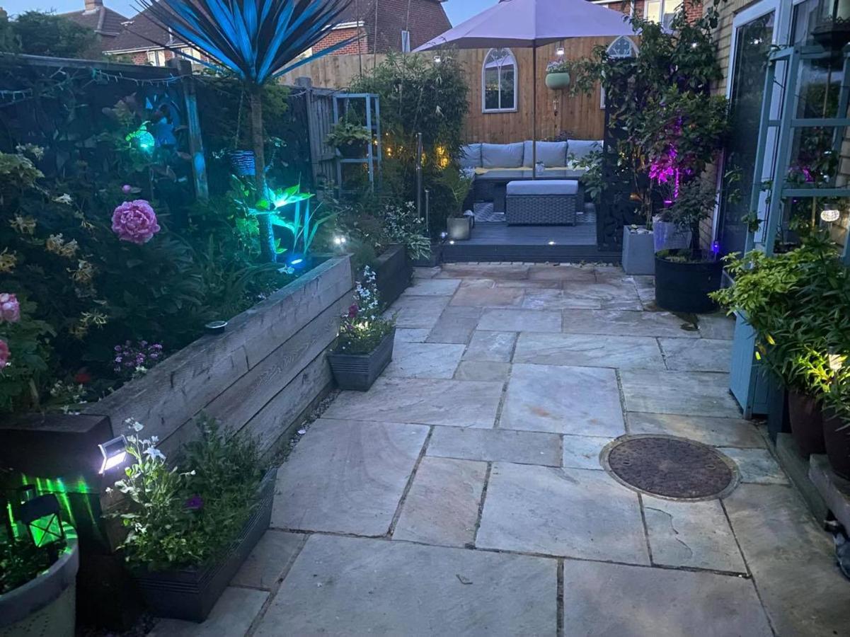 Apartamento Secret Gem 1 Bed Garden Flat Private Luxury Hot Tub Bournemouth Exterior foto